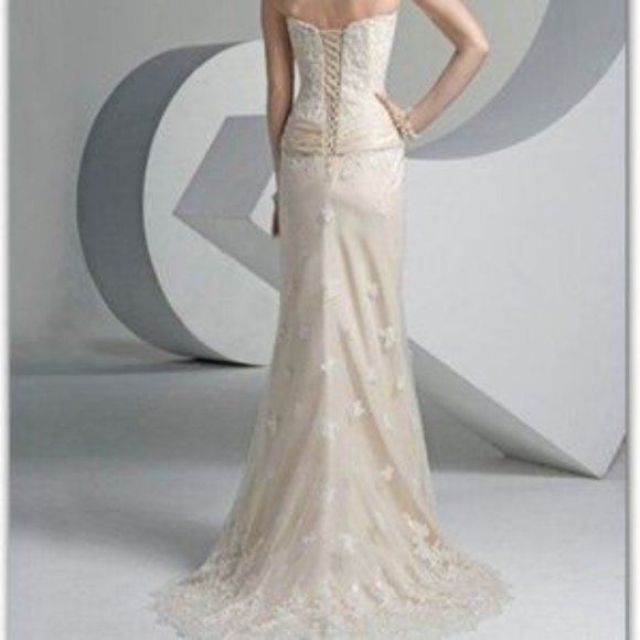 BRIDAL - Picture 5 of 6